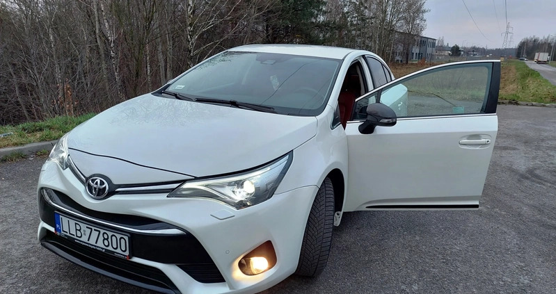 Toyota Avensis cena 82900 przebieg: 54650, rok produkcji 2018 z Lubartów małe 154